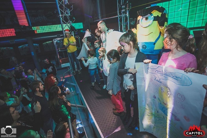 Kinder Party, Minionki i Mikołaj w Clubie Capitol [06.12.2015] - zdjęcie #29 - eOstroleka.pl