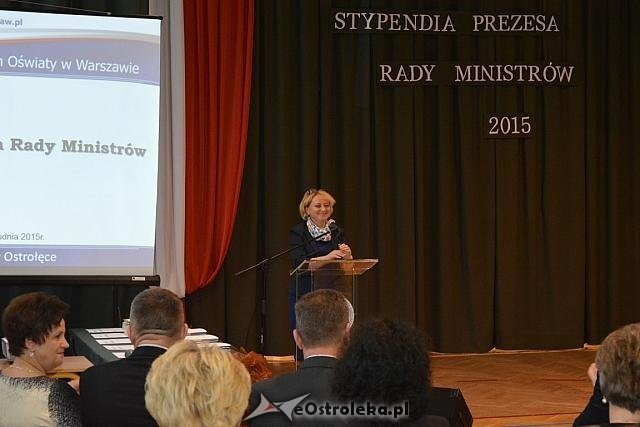 Ostrołęka: Stypendia Prezesa Rady Ministrów rozdane [07.12.2015] - zdjęcie #3 - eOstroleka.pl
