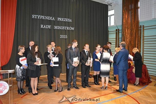 Ostrołęka: Stypendia Prezesa Rady Ministrów rozdane [07.12.2015] - zdjęcie #33 - eOstroleka.pl