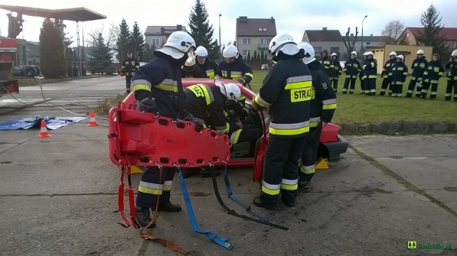 Strażacy ochotnicy z powiatu ostrołęckiego przeszkoleni [08.12.2015] - zdjęcie #11 - eOstroleka.pl