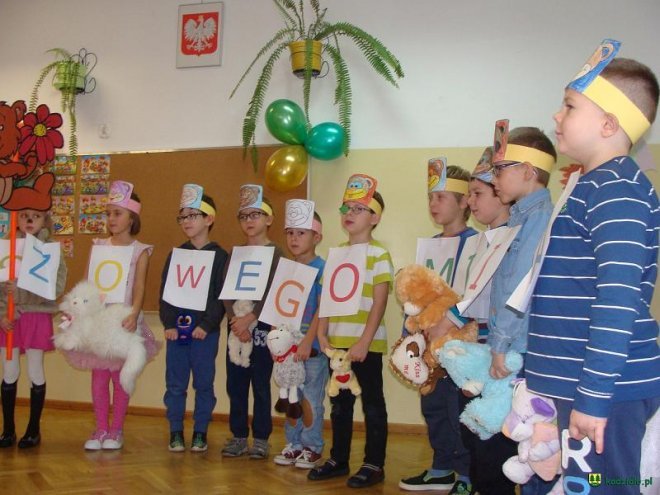 Światowy Dzień Pluszowego Misia w Przedszkolu w Dylewie [09.12.2015] - zdjęcie #14 - eOstroleka.pl