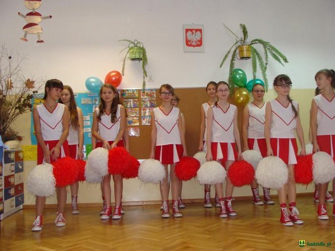 Światowy Dzień Pluszowego Misia w Przedszkolu w Dylewie [09.12.2015] - zdjęcie #38 - eOstroleka.pl