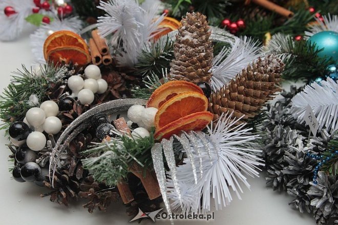 Kiermasz u „Motylków” trwa: Ostatnia szansa na zakup wyjątkowych świątecznych stroików [10.12.2015] - zdjęcie #3 - eOstroleka.pl