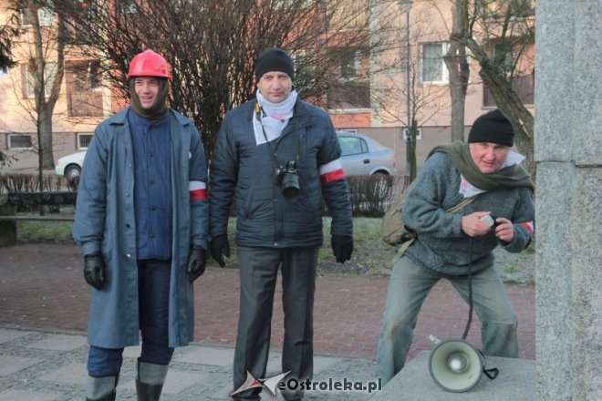 Zamieszki na ulicach Ostrołęki: Starcie „związkowców” milicją [11.12.2015] - zdjęcie #3 - eOstroleka.pl