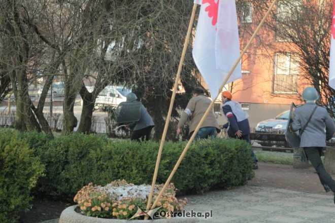 Zamieszki na ulicach Ostrołęki: Starcie „związkowców” milicją [11.12.2015] - zdjęcie #38 - eOstroleka.pl