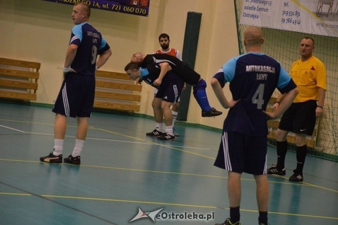 Nocna Liga Futsalu - 1. kolejka [11.12.2015] - zdjęcie #15 - eOstroleka.pl