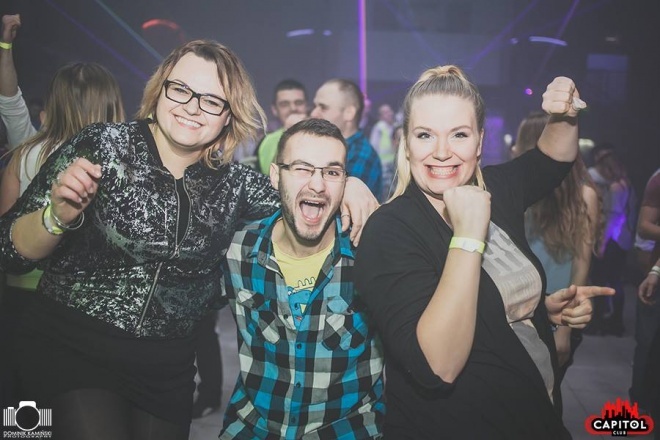 Noc Wariatów z Niną Suerte w Clubie Capitol Sypniewo [13.12.2015] - zdjęcie #73 - eOstroleka.pl