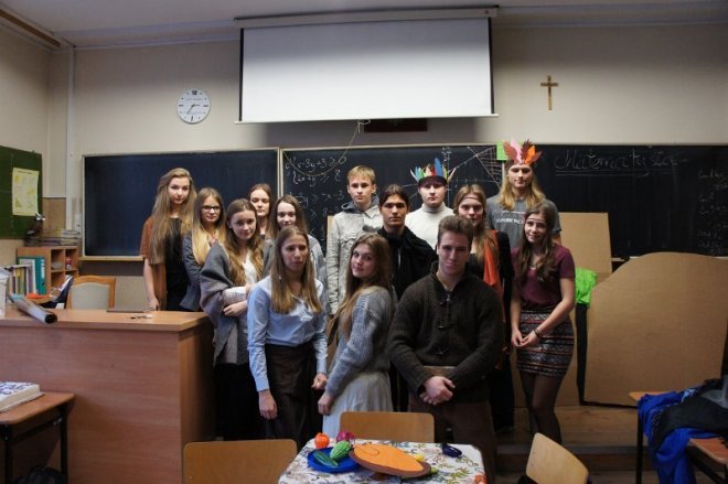 „Święto Dziękczynienia” w I Liceum Ogólnokształcącym w Ostrołęce [14.12.2015] - zdjęcie #36 - eOstroleka.pl