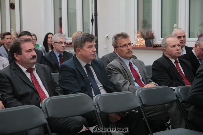Budżet powiatu ostrołęckiego uchwalony. Radni byli jednogłośni [22.12.2015] - zdjęcie #15 - eOstroleka.pl