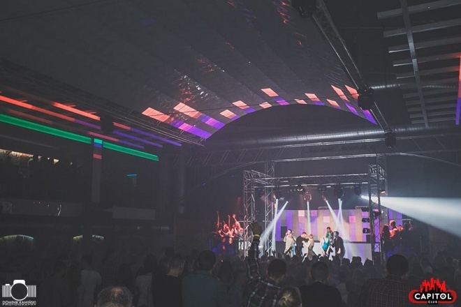 Mega gwiazdy disco polo w Clubie Capitol Sypniewo [27.12.2015] - zdjęcie #3 - eOstroleka.pl