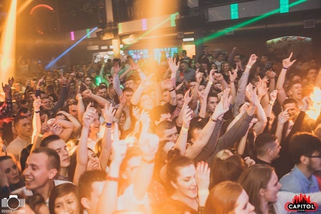 Mega gwiazdy disco polo w Clubie Capitol Sypniewo [27.12.2015] - zdjęcie #10 - eOstroleka.pl