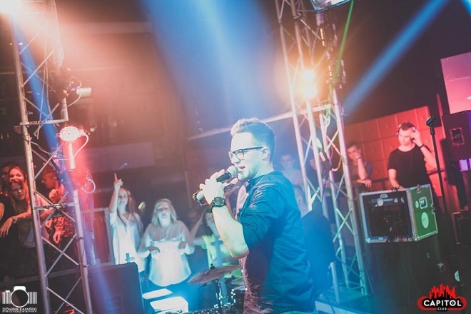 Mega gwiazdy disco polo w Clubie Capitol Sypniewo [27.12.2015] - zdjęcie #37 - eOstroleka.pl