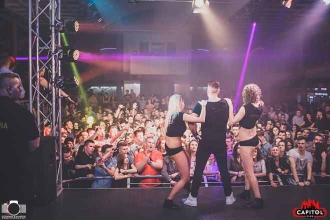 Mega gwiazdy disco polo w Clubie Capitol Sypniewo [27.12.2015] - zdjęcie #57 - eOstroleka.pl