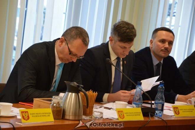 Sesja Rady Miasta Ostrołęki [30.12.2015] - zdjęcie #4 - eOstroleka.pl