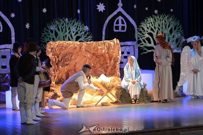 Bożonarodzeniowe jasełka w wykonaniu rodziców dzieci z „Krainy Misiów” [08.01.2016] - zdjęcie #77 - eOstroleka.pl