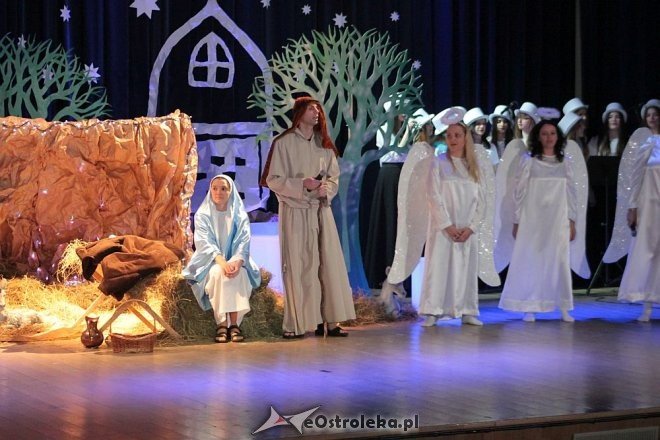 Bożonarodzeniowe jasełka w wykonaniu rodziców dzieci z „Krainy Misiów” [08.01.2016] - zdjęcie #84 - eOstroleka.pl