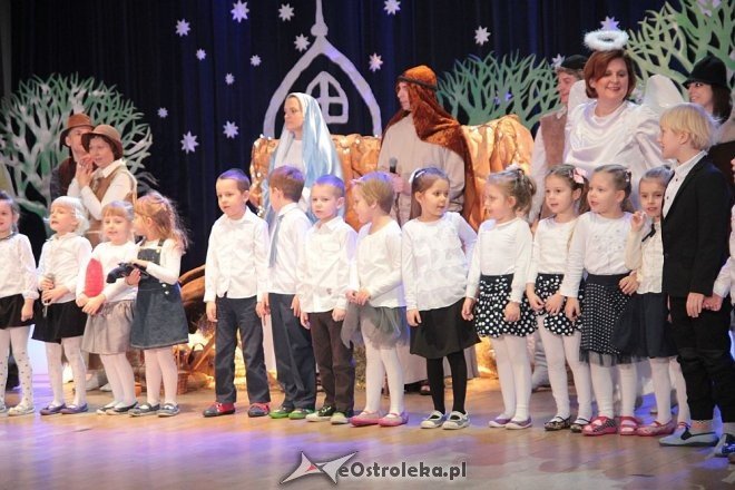 Bożonarodzeniowe jasełka w wykonaniu rodziców dzieci z „Krainy Misiów” [08.01.2016] - zdjęcie #112 - eOstroleka.pl
