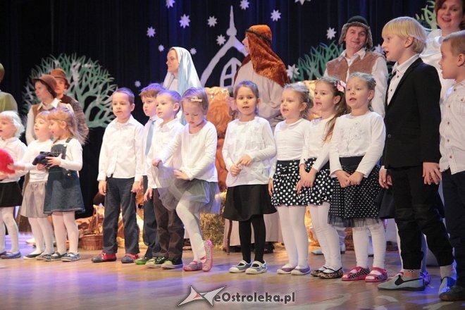 Bożonarodzeniowe jasełka w wykonaniu rodziców dzieci z „Krainy Misiów” [08.01.2016] - zdjęcie #117 - eOstroleka.pl
