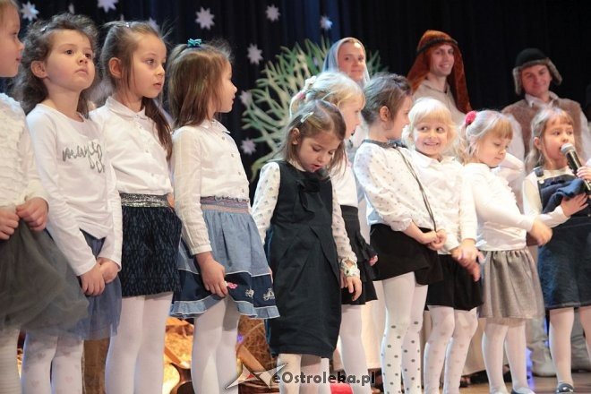 Bożonarodzeniowe jasełka w wykonaniu rodziców dzieci z „Krainy Misiów” [08.01.2016] - zdjęcie #134 - eOstroleka.pl