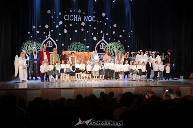 Bożonarodzeniowe jasełka w wykonaniu rodziców dzieci z „Krainy Misiów” [08.01.2016] - zdjęcie #149 - eOstroleka.pl