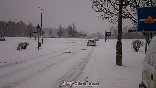 Uwaga kierowcy: Fatalne warunki na drogach w regionie [11.01.2016] - zdjęcie #7 - eOstroleka.pl