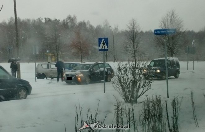 Uwaga kierowcy: Fatalne warunki na drogach w regionie [11.01.2016] - zdjęcie #10 - eOstroleka.pl