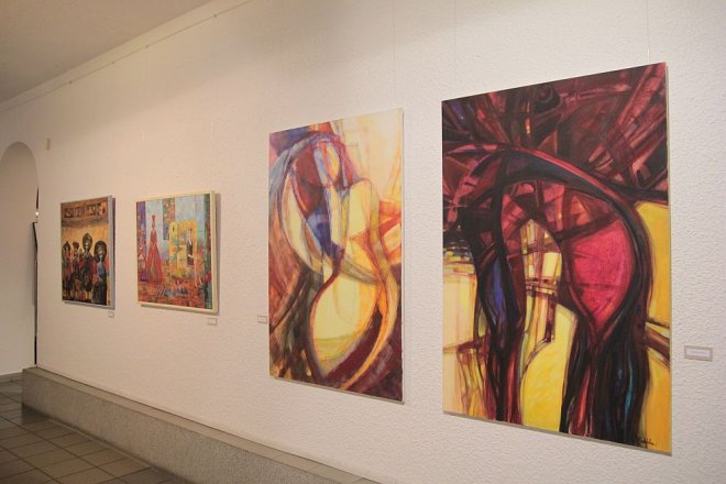 Wernisaż wystawy 10 lat w Areszcie Sztuki [11.02.2016] - zdjęcie #49 - eOstroleka.pl