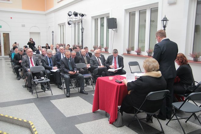 XVIII sesja Rady Powiatu w Ostrołęce [18.03.2016] - zdjęcie #14 - eOstroleka.pl