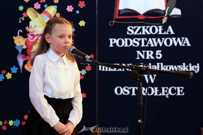 XIX Międzyszkolny Konkurs Recytatorski „Promyk Poezji” [26.04.2016] - zdjęcie #12 - eOstroleka.pl