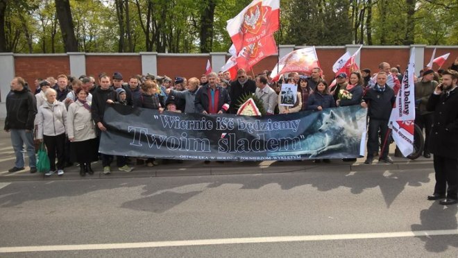 Ostrołęczanie pożegnali Zygmunta Szendzielarza Łupaszkę [24.04.2016] - zdjęcie #4 - eOstroleka.pl