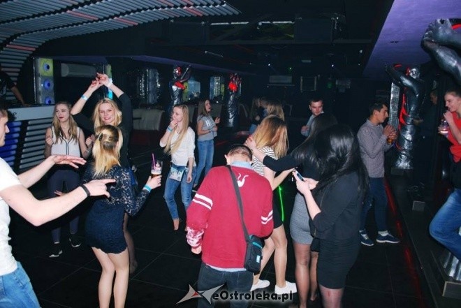 Back in Time w Pulse Club - DJ LACROS i SENSATION WHITE [22.04.2016] - zdjęcie #11 - eOstroleka.pl