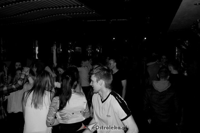 Back in Time w Pulse Club - DJ LACROS i SENSATION WHITE [22.04.2016] - zdjęcie #34 - eOstroleka.pl