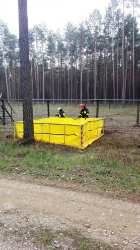 ćwiczenia ratowniczo – gaśnicze na kompleksie leśnym Leśnictwa Podgórze [27.04.2016] - zdjęcie #7 - eOstroleka.pl