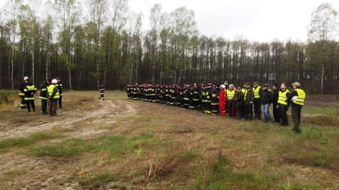ćwiczenia ratowniczo – gaśnicze na kompleksie leśnym Leśnictwa Podgórze [27.04.2016] - zdjęcie #11 - eOstroleka.pl