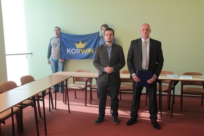 W Ostrołęce powstają struktury partii Korwin [25.04.2016] - zdjęcie #1 - eOstroleka.pl