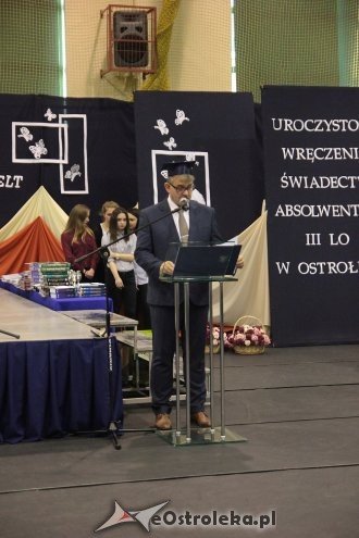 Rozdanie świadectw maturalnych w III Liceum Ogólnokształcącym w Ostrołęce [28.04.2016] - zdjęcie #76 - eOstroleka.pl