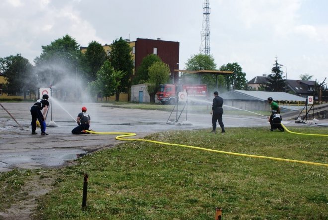 Strażackie zawody pożarnicze w Ostrołęce [13.05.2016] - zdjęcie #11 - eOstroleka.pl