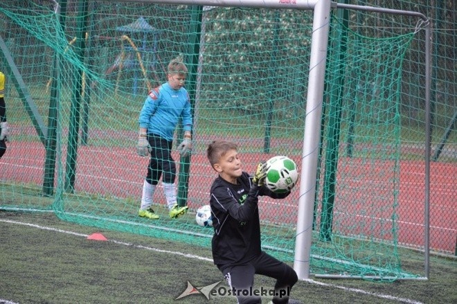 Warsztaty z Akademią Bramkarzy Goalkeeper [14.05.2016] - zdjęcie #15 - eOstroleka.pl