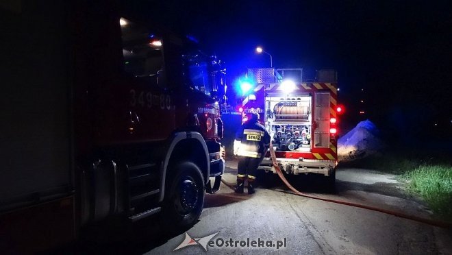 Ostrołęka: Potężny wybuch na stacji paliw. Płonie kilka tysięcy litrów gazu [21.05.2016] - zdjęcie #66 - eOstroleka.pl