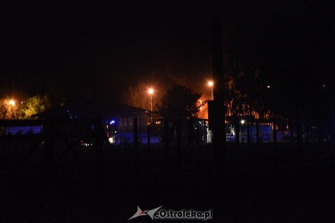 Ostrołęka: Potężny wybuch na stacji paliw. Płonie kilka tysięcy litrów gazu [21.05.2016] - zdjęcie #5 - eOstroleka.pl