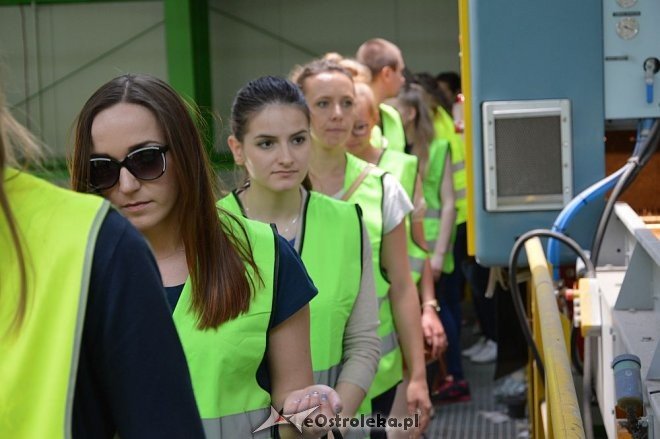 Studenci olsztyńskiego uniwersytetu z wizytą na stacji segregacji śmieci w Ostrołęce [23.05.2016] - zdjęcie #64 - eOstroleka.pl