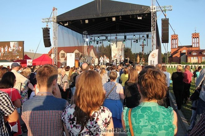 Koncert Uwielbienia - Trzecia Godzina Dnia [26.05.2016] - zdjęcie #2 - eOstroleka.pl