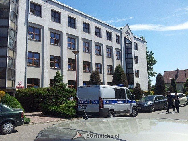 Alarmy bombowe w ostrołęckim Urzędzie Celnym i „skarbówce” [08.06.2016] - zdjęcie #3 - eOstroleka.pl