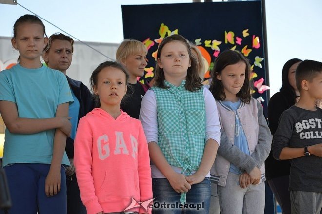 VIII Miejski Dzień Szkoły Bez Przemocy pod hasłem „Uderz mnie... uśmiechem” [09.0.2016] - zdjęcie #20 - eOstroleka.pl