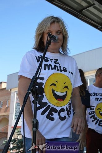 VIII Miejski Dzień Szkoły Bez Przemocy pod hasłem „Uderz mnie... uśmiechem” [09.0.2016] - zdjęcie #54 - eOstroleka.pl