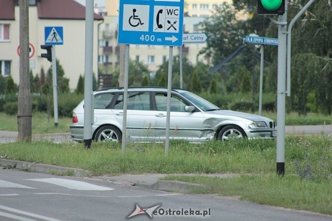 Kolizja na skrzyżowaniu Goworowskiej z Żebrowskiego [21.06.2016] - zdjęcie #1 - eOstroleka.pl