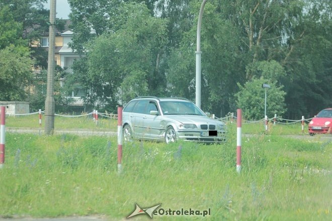 Kolizja na skrzyżowaniu Goworowskiej z Żebrowskiego [21.06.2016] - zdjęcie #5 - eOstroleka.pl
