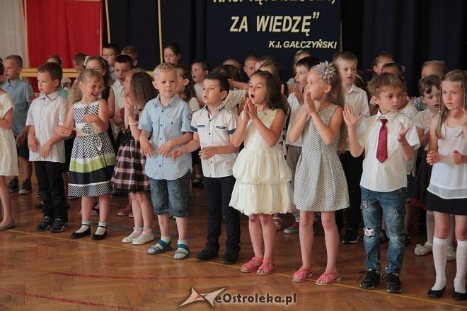 Zakończenie roku szkolnego w oddziałach przedszkolnych Szkoły Podstawowej nr 6 [23.06.2016] - zdjęcie #3 - eOstroleka.pl