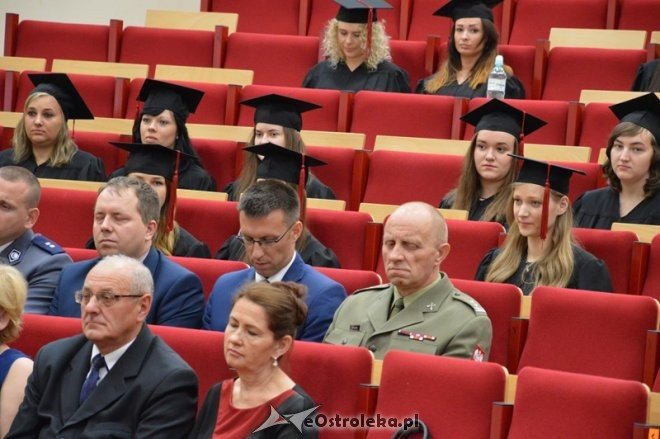 Wręczenie dyplomów absolwentom WSAP Ostrołęka [01.07.2016] - zdjęcie #20 - eOstroleka.pl