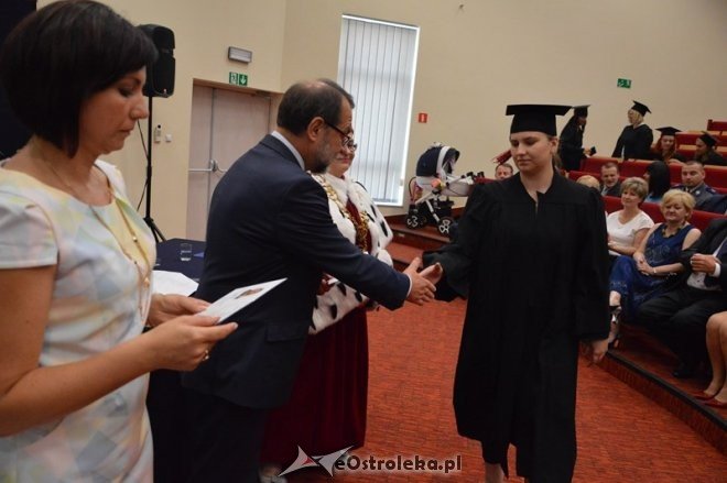 Wręczenie dyplomów absolwentom WSAP Ostrołęka [01.07.2016] - zdjęcie #56 - eOstroleka.pl